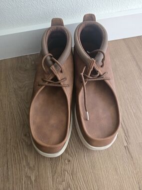 Men's Casual Lace-Up Chukka Shoes in Brown